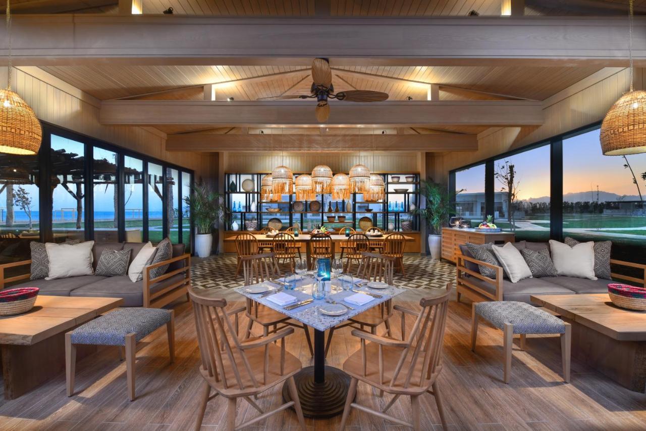 Steigenberger Resort Ras Soma Hurghada Esterno foto The Deck