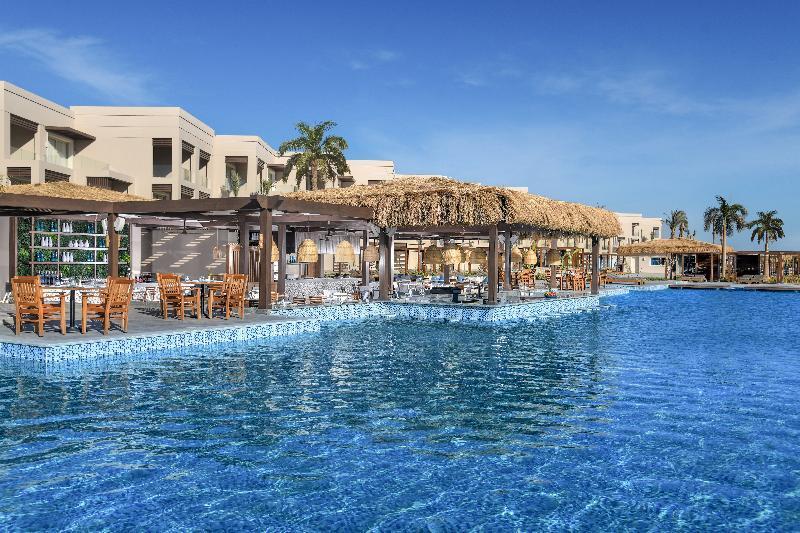 Steigenberger Resort Ras Soma Hurghada Esterno foto The pool at the Atlantis Paradise Island